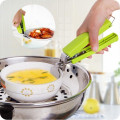 Dụng cụ gắp đồ ăn chống nóng thông minh