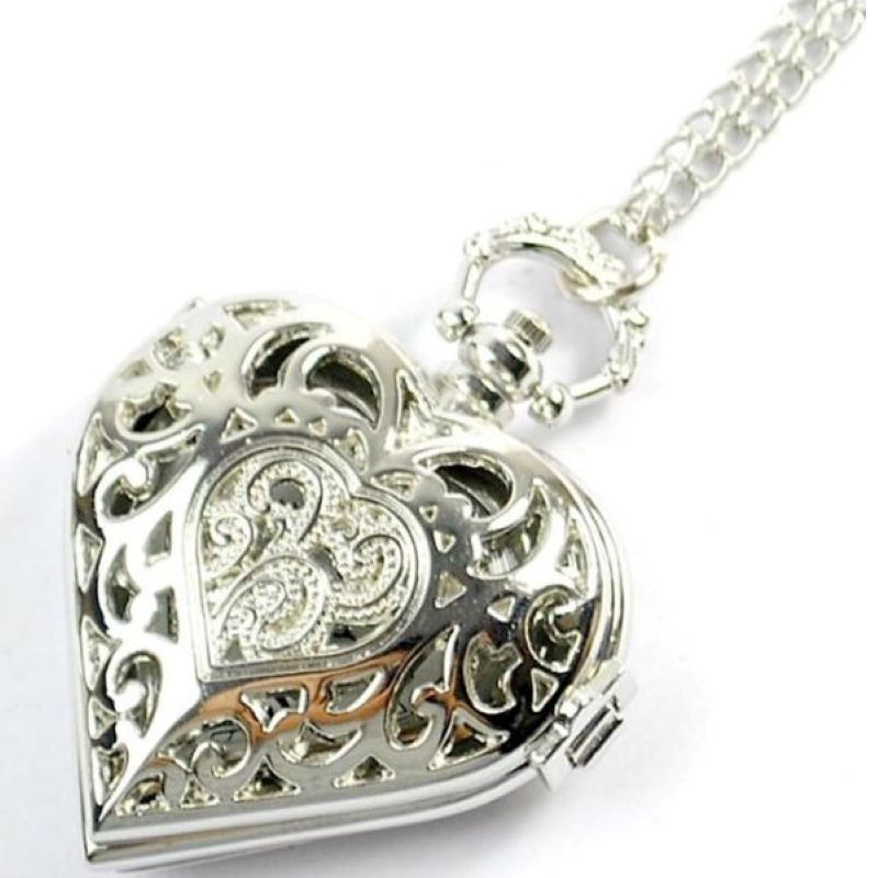 Vòng đeo cổ đồng hồ hình trái tim 