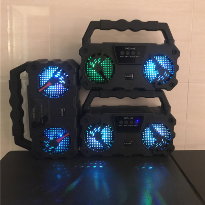 Loa karaoke không dây Bluetooth, chất âm hay, mic đi kèm tiện lợi