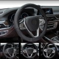 Bọc vô lăng da thật mềm mại chống trơn trượt bám mồ hôi, Màu đen chỉ đỏ