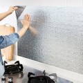 Giấy dán tường nhà bếp tráng nhôm cách nhiệt chống dầu mỡ