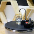 Máy rót rượu tự động cảm biến chạm kèm đèn led báo nguồn