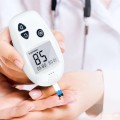 Máy đo đường huyết Sinocare Safe Accu hiệu quả (tặng kèm 50 que thử và 50 kim)